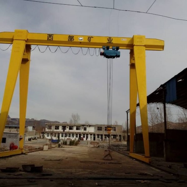 MH��25�����13�����߶�9���Tʽ���ؙC MH type 25t gantry crane