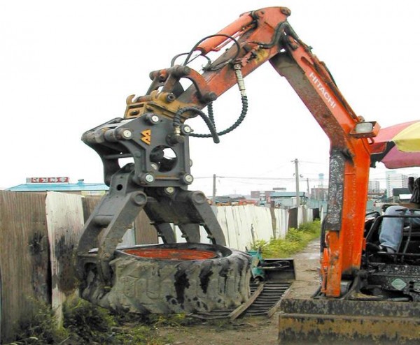 �p��C(j��)е��ץ�� double petal mechanical arm grab